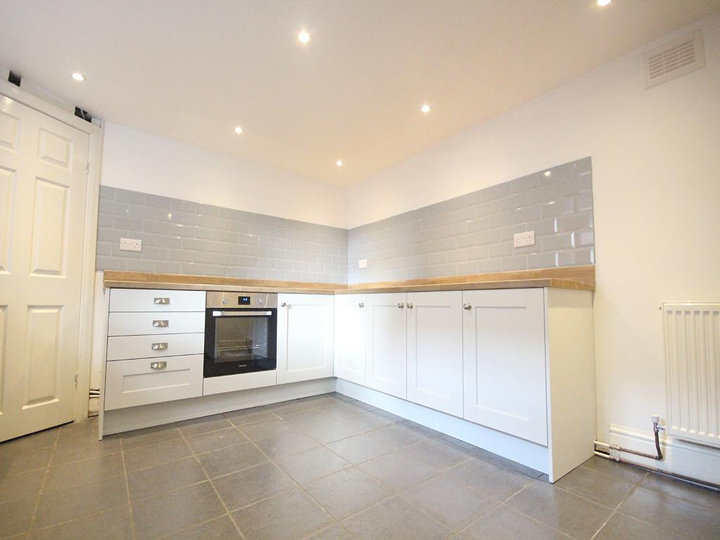 3 bedroom end terrace house To Let in Foulridge, Colne - IMG_4200.jpg